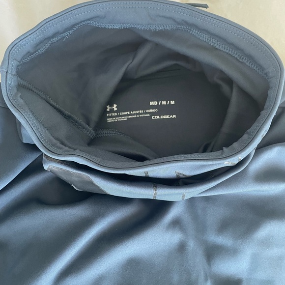 Base layer Running turtleneck top. W Med. never worn - Picture 3 of 9